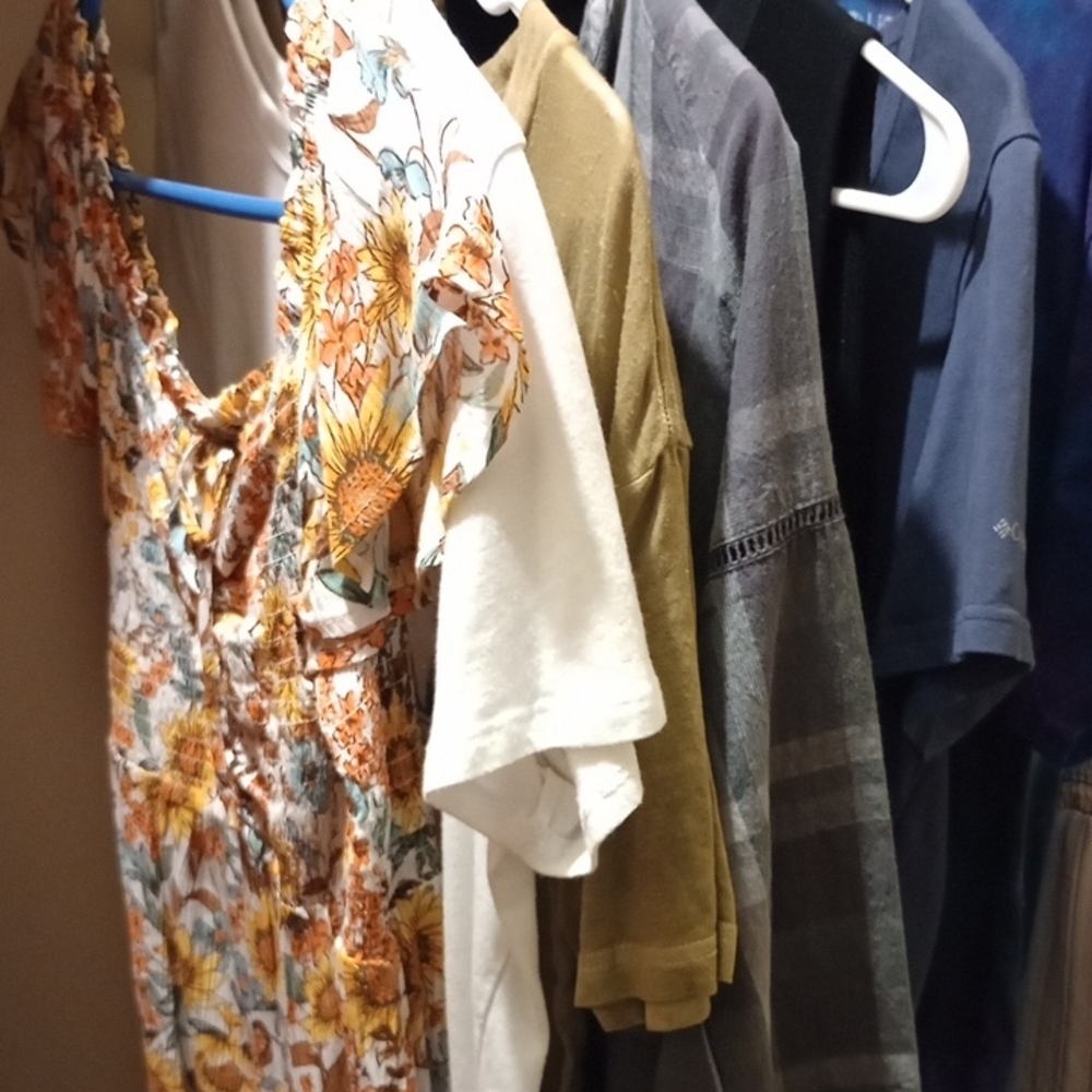 Unlisted Women's and Men's Clothing(Live Show Listing)